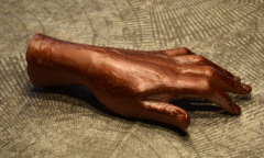 Männerhand (Ton gebrannt, Orginalgröße, Dez. 2018)