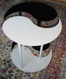 YinYang Tisch (zweiteilig, Metall, ca. 80 cm hoch, Oktober2014)